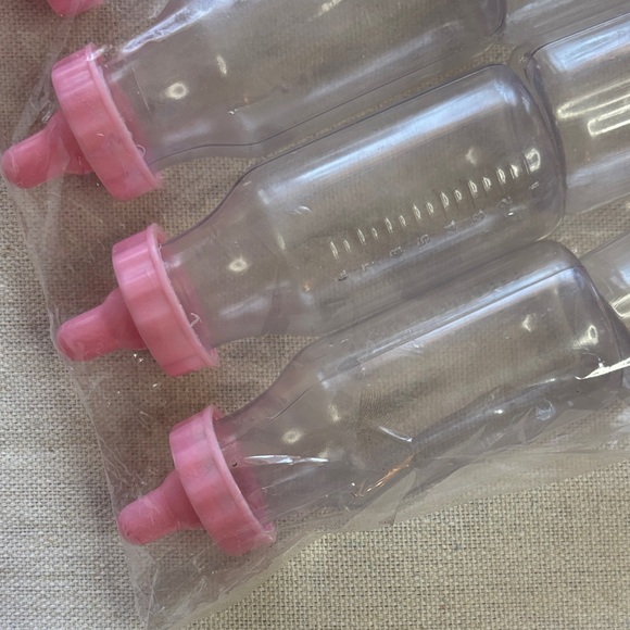 Set of 12 Pink Baby Bottle Party Favors. - Picture 4 of 5